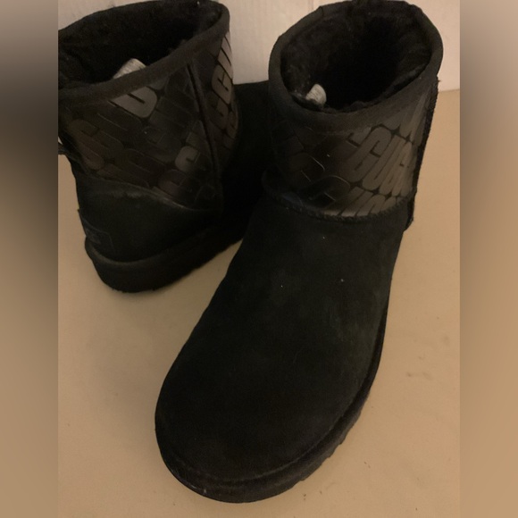 UGG Black Suede Winter Boots - Picture 1 of 10